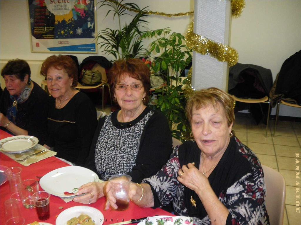 2015 12 19 ST LAURENT DU VAR REPAS DE NOEL AVEC L ALFAN (9).JPG